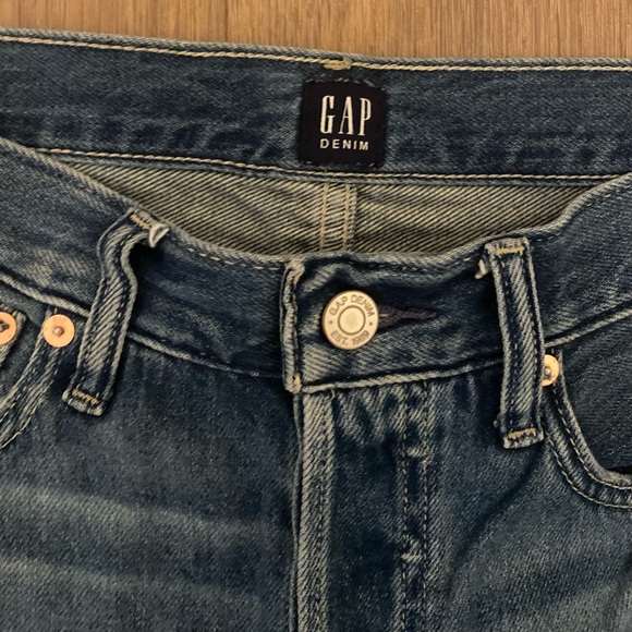 Gap jeans size 4 blue. Straight leg 3/4 - Picture 1 of 2